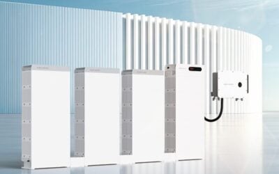 SigenStack integrates a battery-ready hybrid inverter, battery management system (BMS), and up to 252kWh of battery capacity per inverter, with the flexibility to expand in 12kWh increments. Image: Sigenergy
